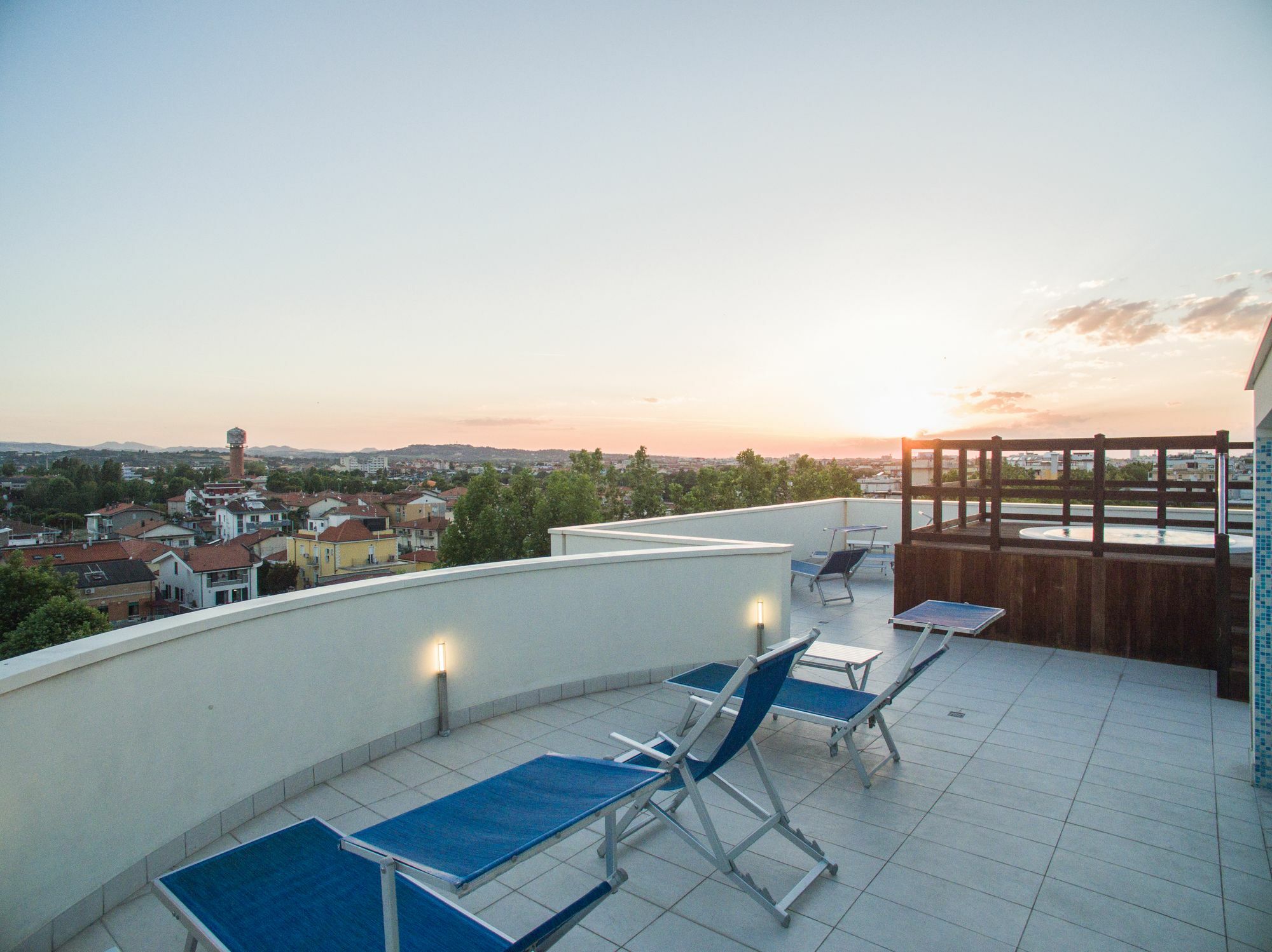 Wally Aparthotel